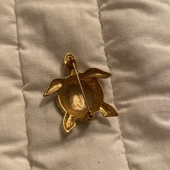 Sea turtle pin - Picture 2 of 2
